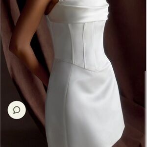 Chic White Strapless Mini Dress